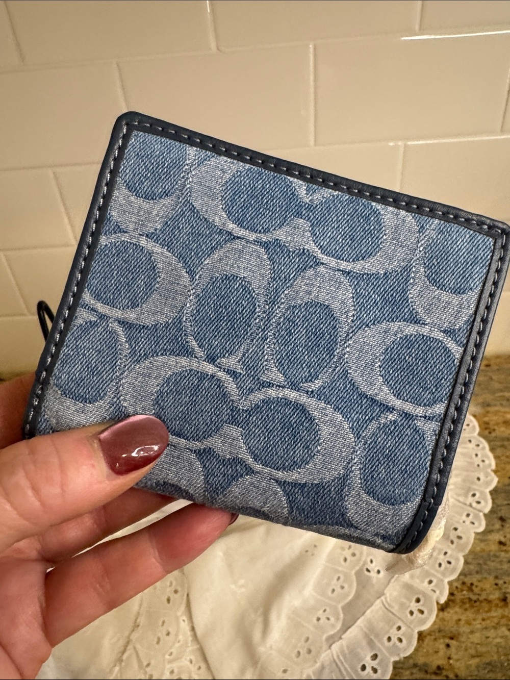 COACH Denim Signature Bifold Wallet - Light Blue with Navy Trim ! - Picture 8 of 12